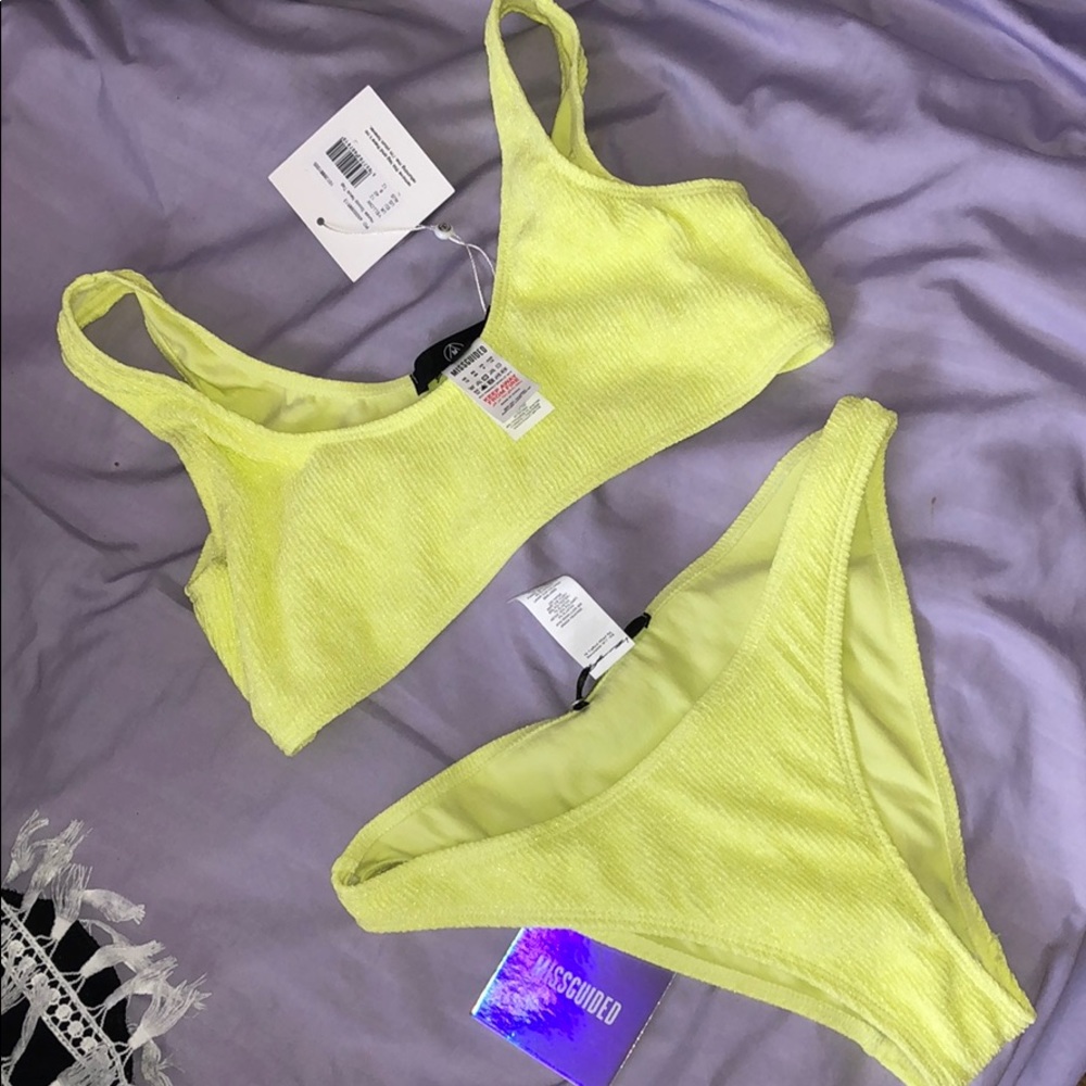 Miss guided BIKINI